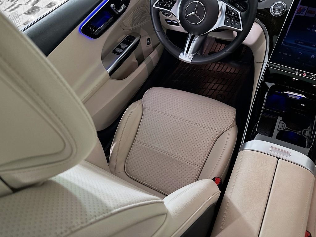 Used 2023 Gray Mercedes-Benz C 300 image 21