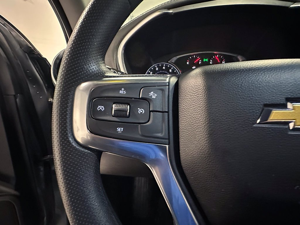Used 2025 Gray Chevrolet LT image 34
