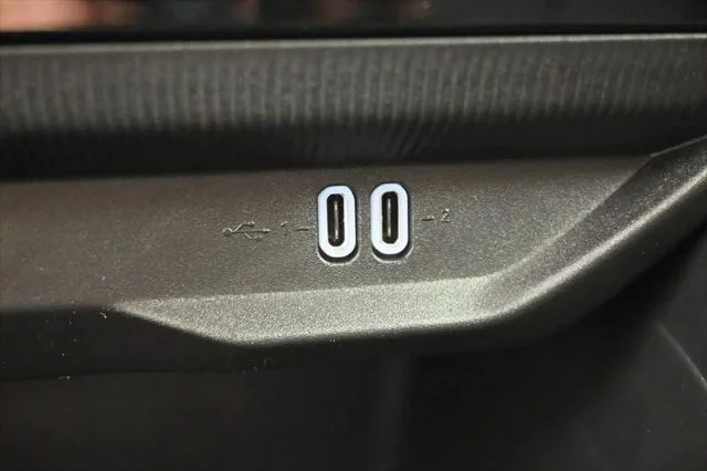 2026 Jeep Cherokee Limited - Photo 9
