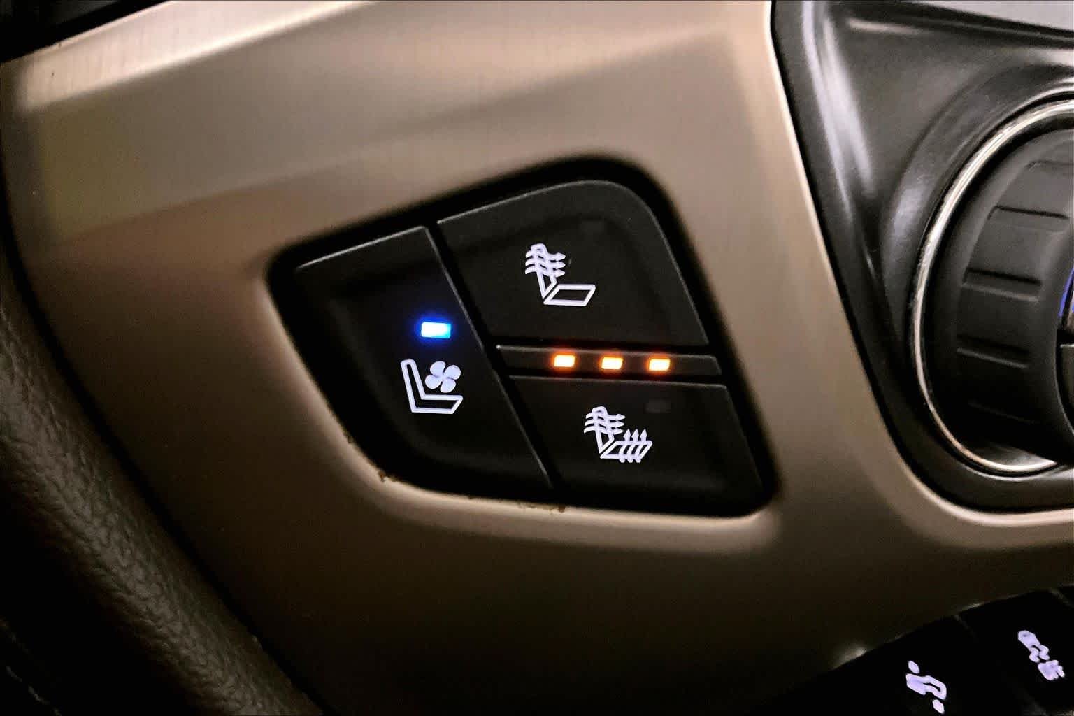Used 2018 Quicksilver Metallic GMC Denali image 34