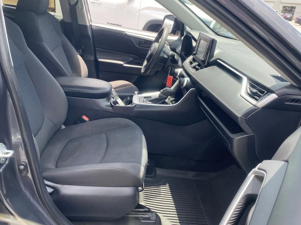 Used 2019 Gray Toyota LE image 18