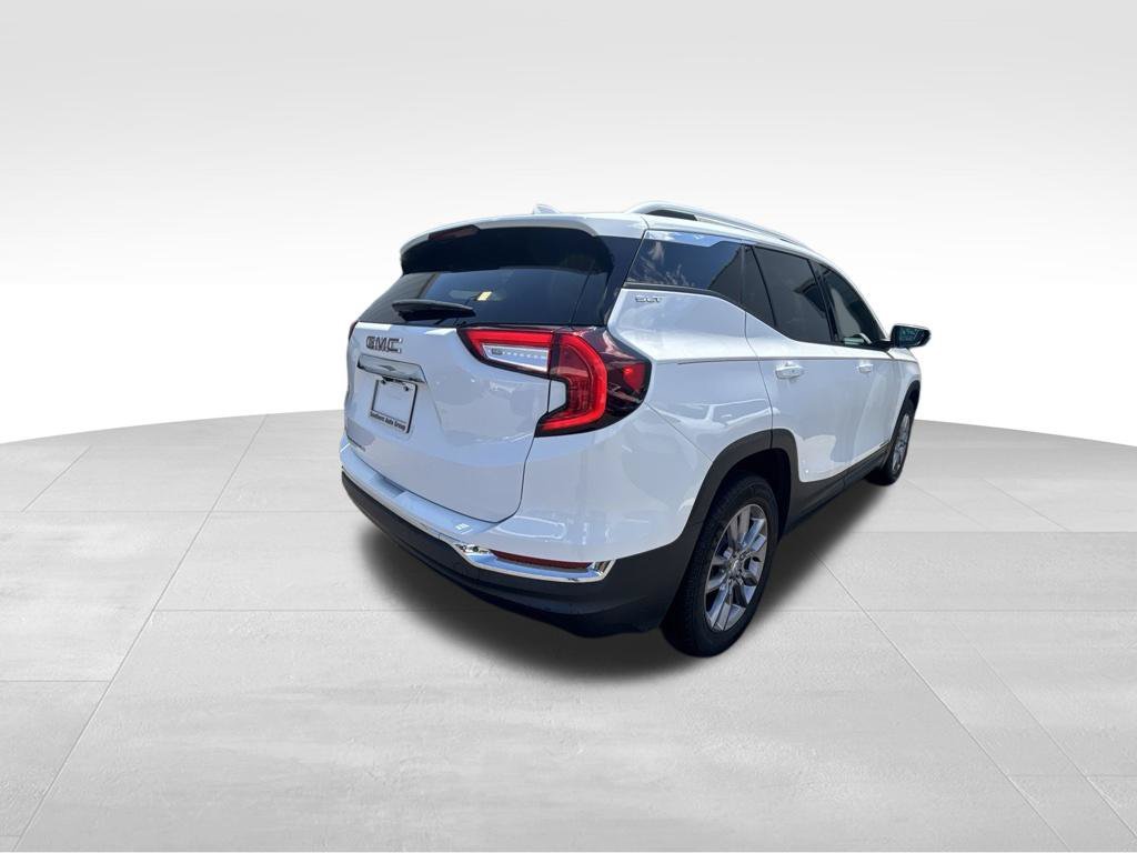 Used 2023 White GMC SLT image 5