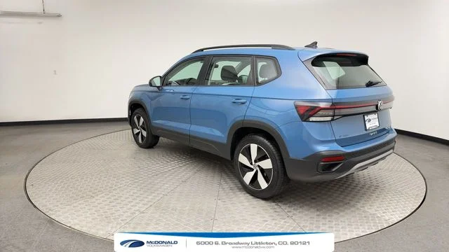 Used 2025 Blue Volkswagen 1.5T S image 4