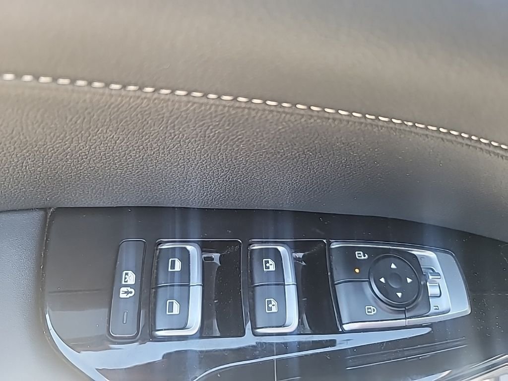 Used 2025 Gray Kia GT-Line image 10