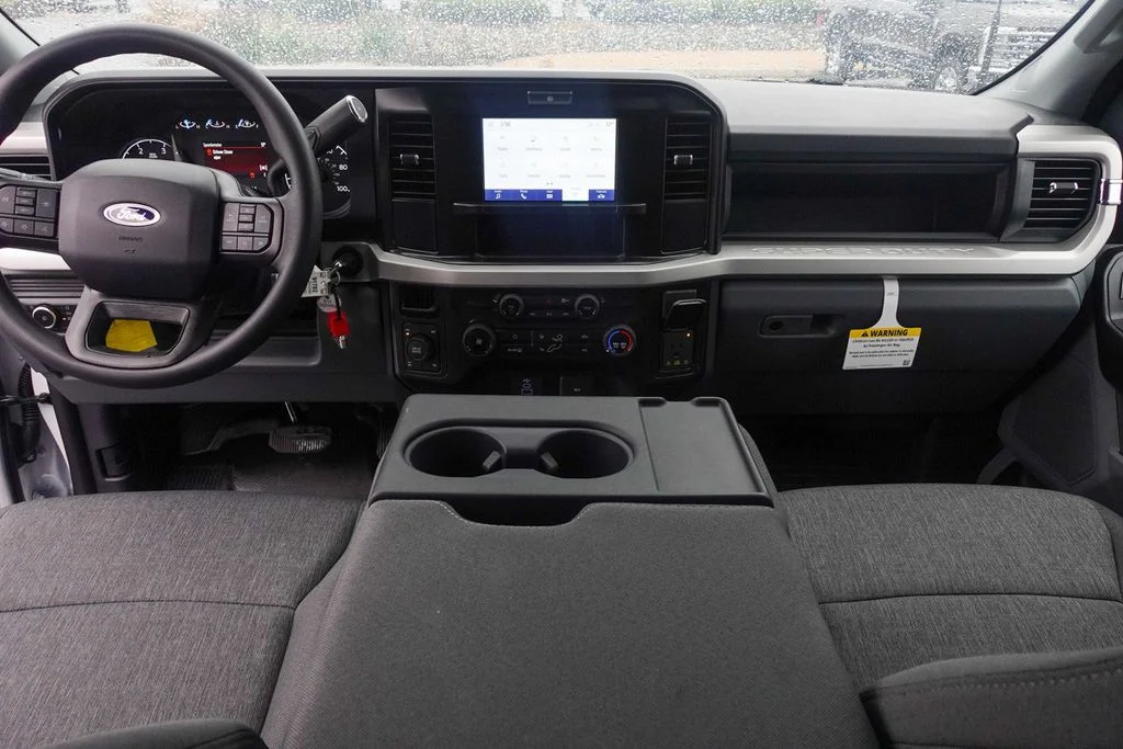 2025 Ford F-350 Super Duty Chassis Cab XL - Photo 29