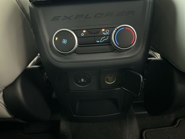 New 2026 Vapor Blue Metallic Ford Active image 45