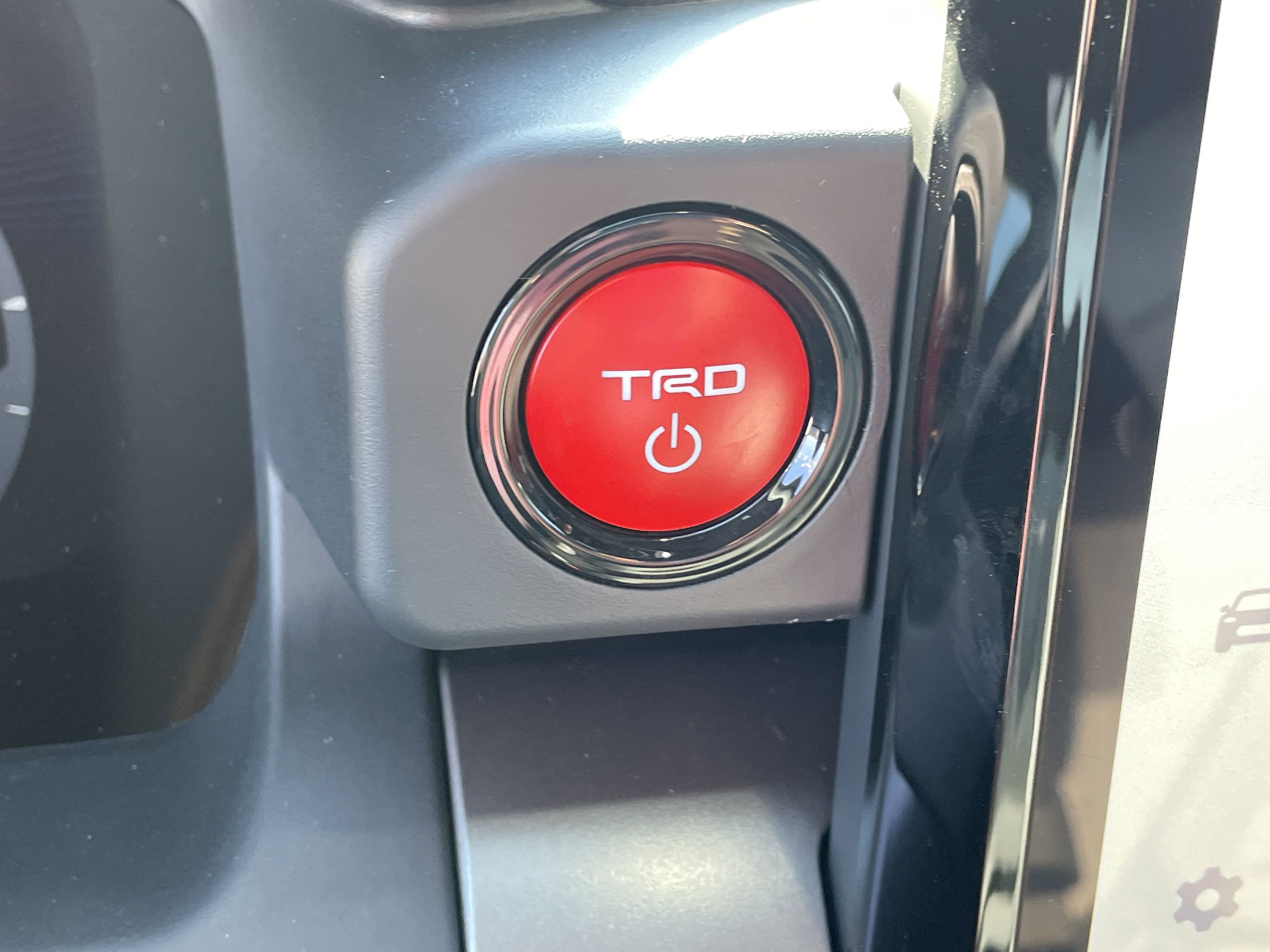 2025 Toyota Tacoma TRD Off Road - Photo 10