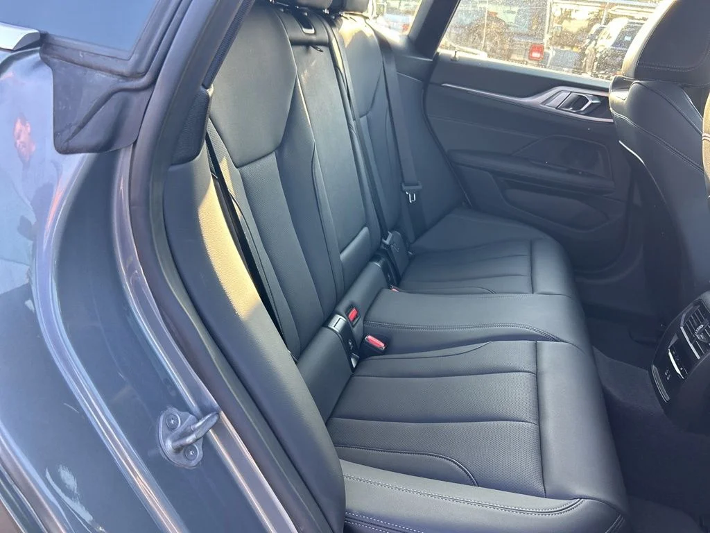 Used 2025 Gray BMW xDrive40 image 27