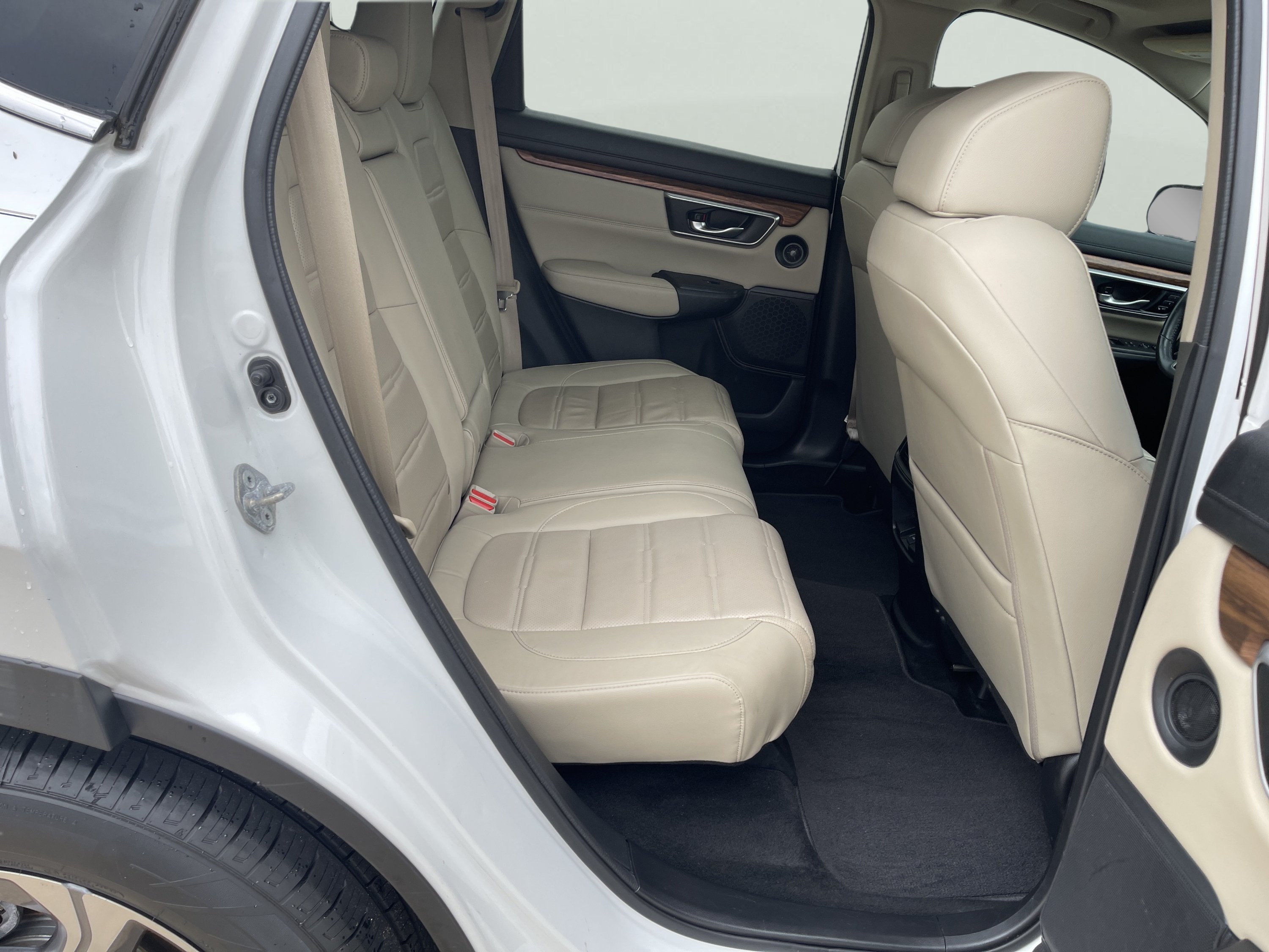 Used 2019 Platinum White Pearl Honda EX-L image 14