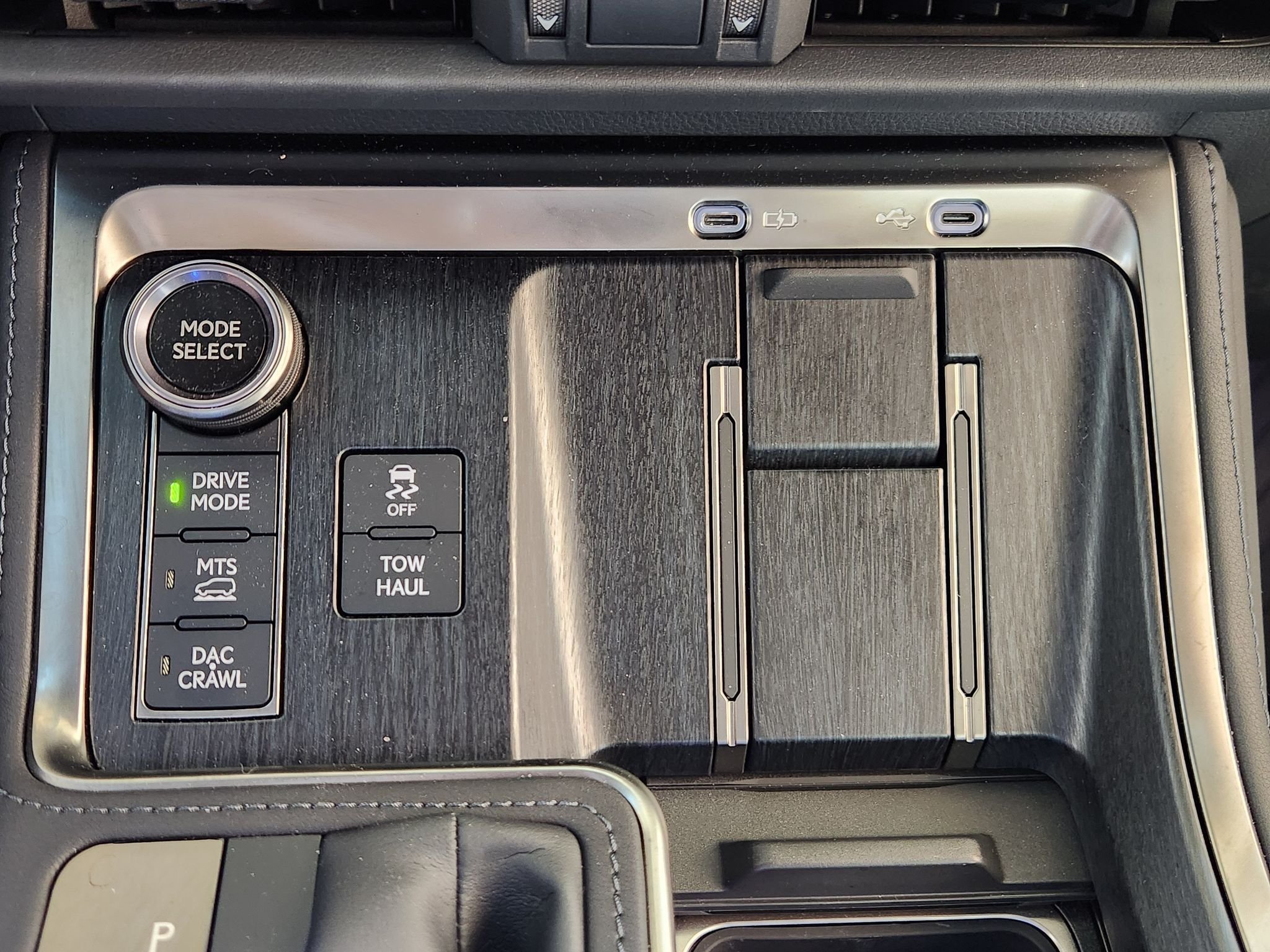 Used 2025 Earth/Black Roof Lexus Overtrail+ image 17