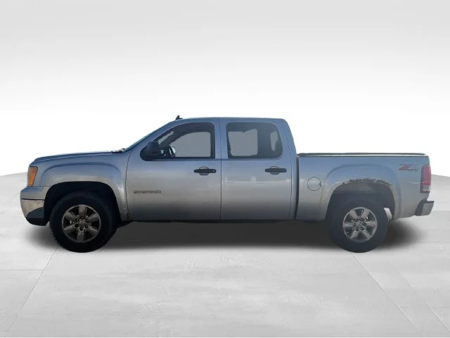 Used 2013 Silver GMC SLE image 8