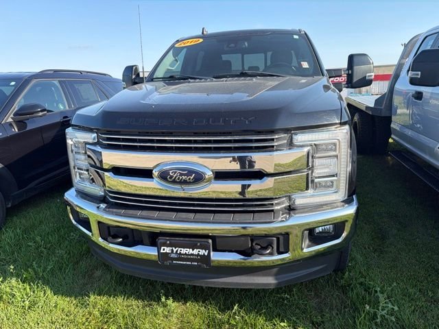 Used 2019 Black Ford Lariat image 2