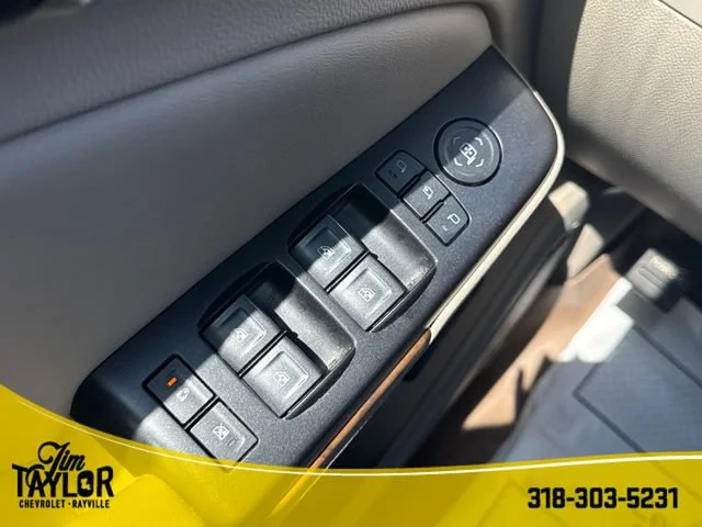 Used 2019 WHITE FROST TRICOAT GMC Denali image 19