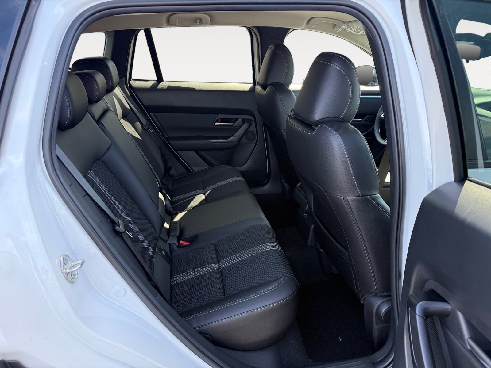 New 2026 Wind Chill Pearl Mazda 2.5 S Select image 18