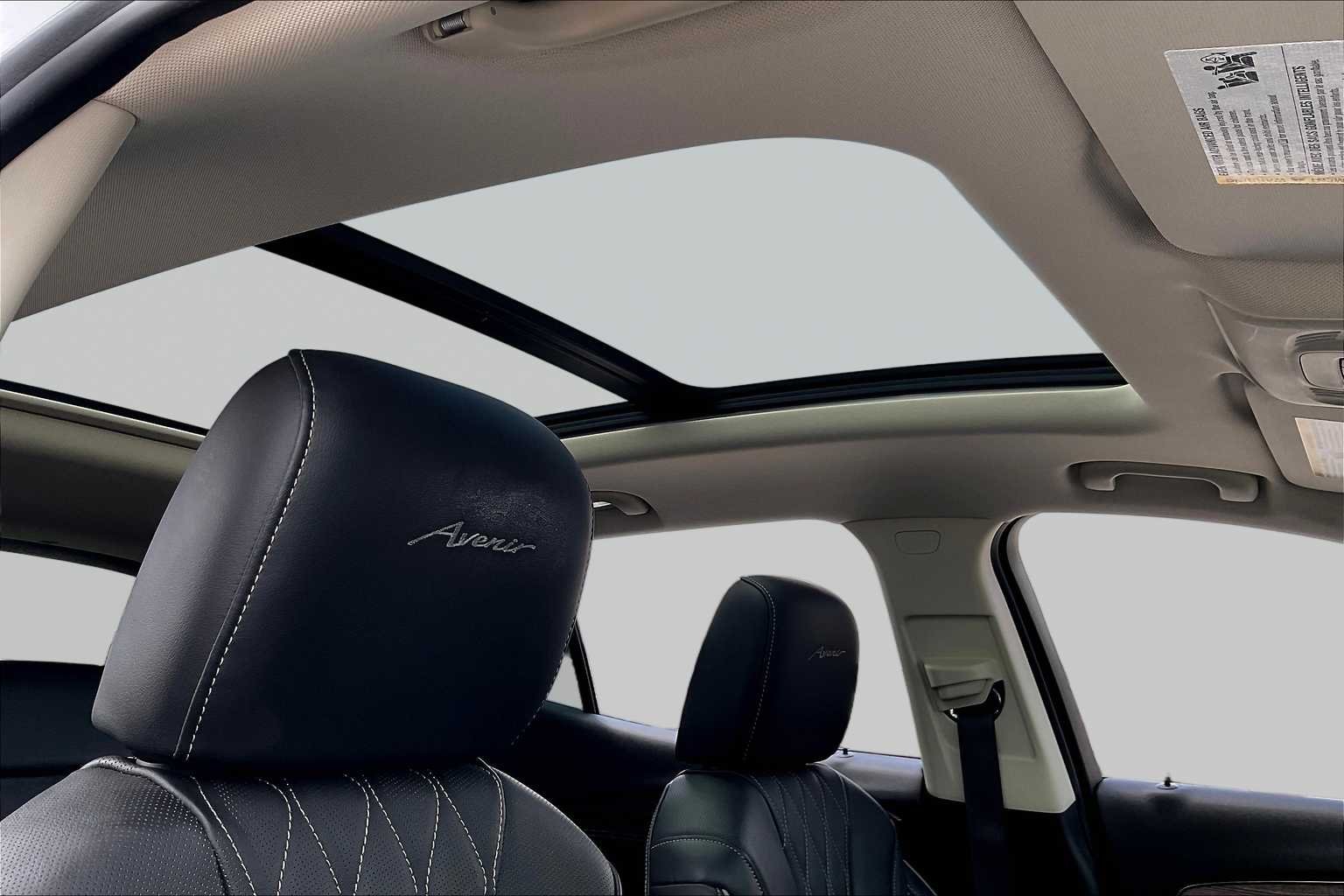 Used 2023 White Frost Tricoat Buick Avenir image 13