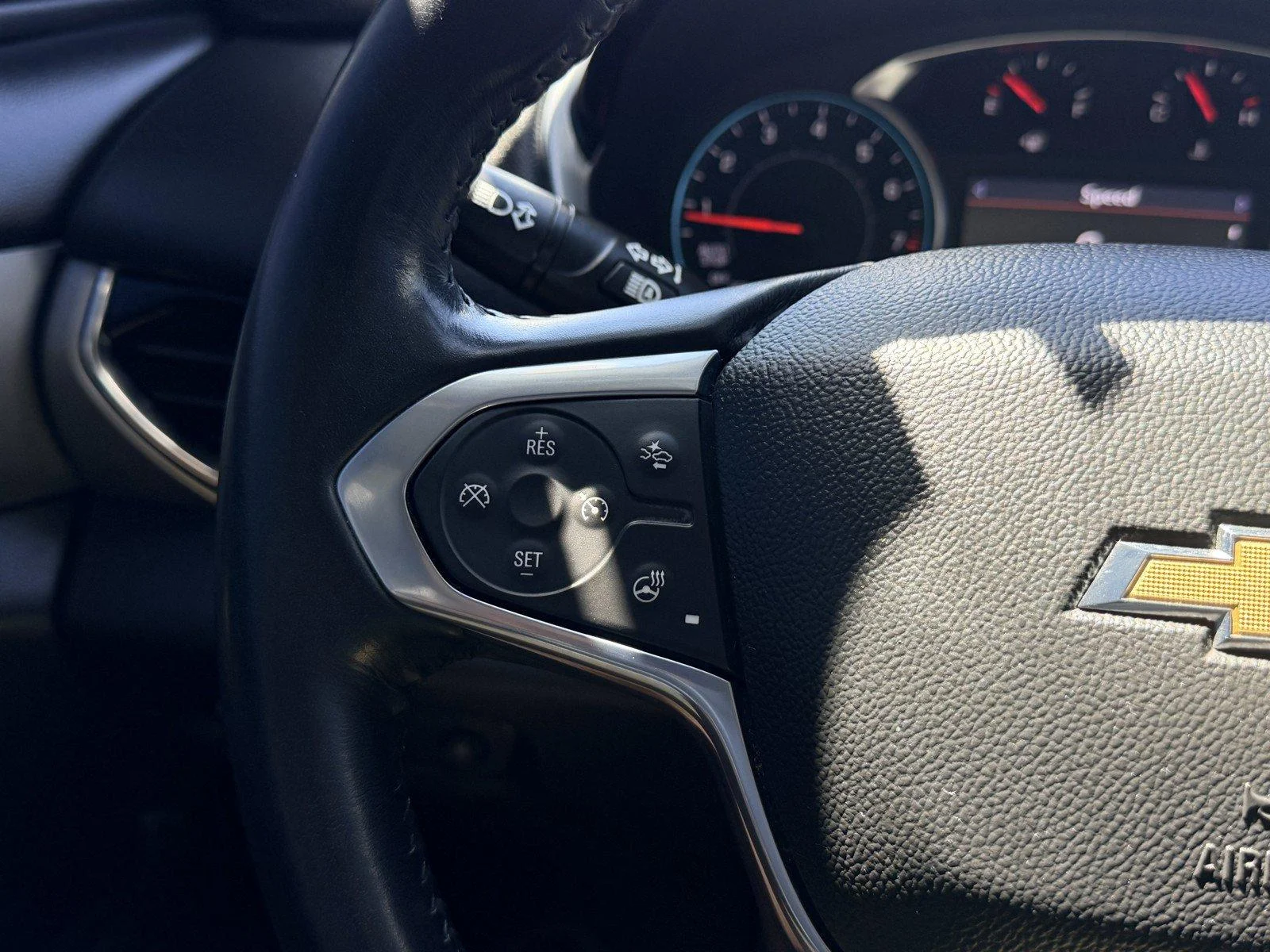 Used 2021 SUMMIT WHITE Chevrolet LT Cloth image 25
