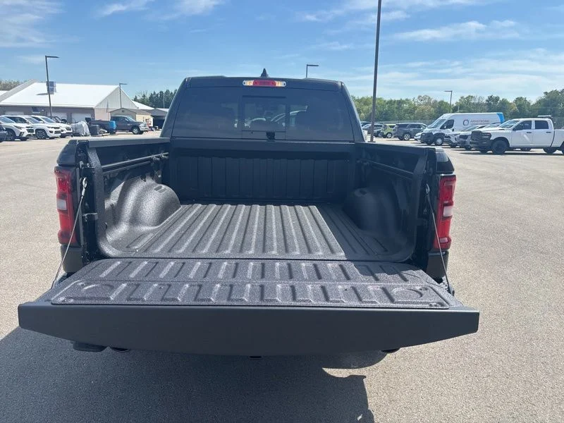 New 2026 Diamond Black Crystal Pearl-Coat Exterior Paint RAM Laramie image 8