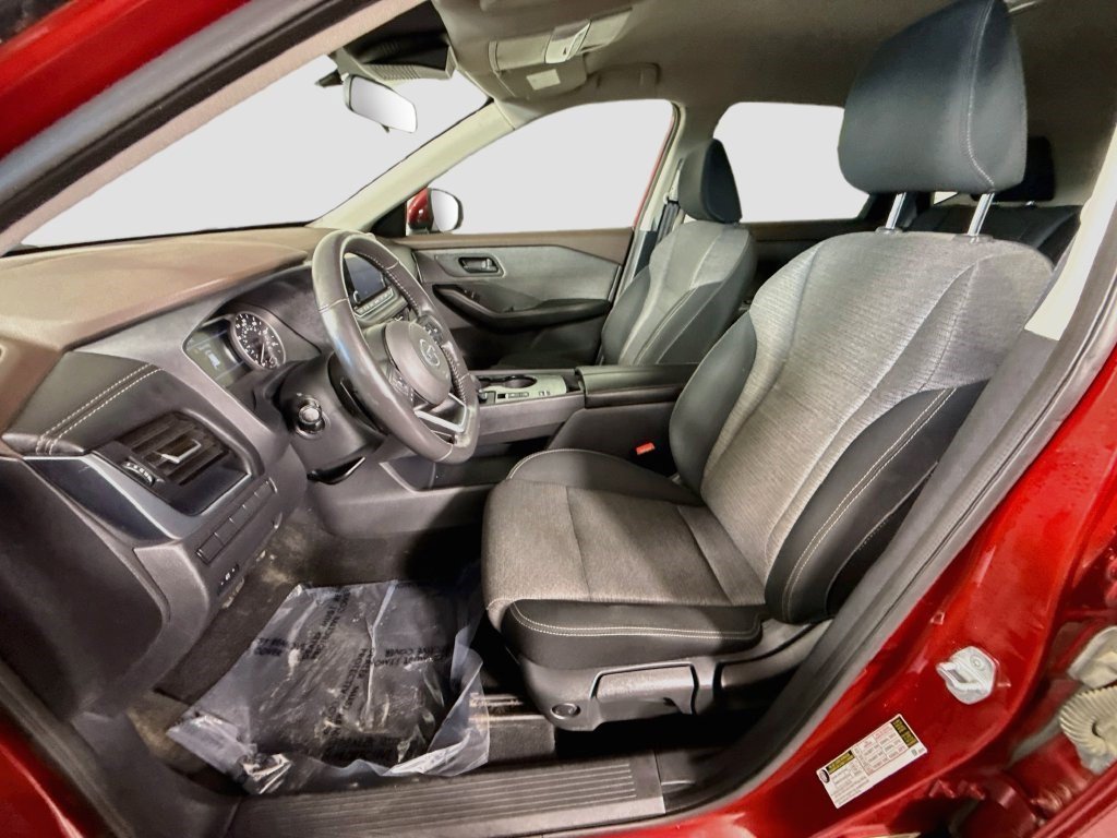 Used 2021 Scarlet Ember Tintcoat Nissan S image 18