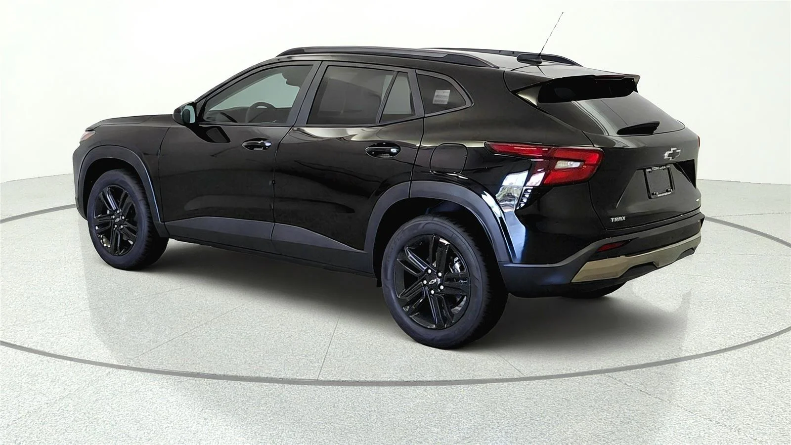 New 2026 Mosaic Black Metallic Chevrolet ACTIV image 4