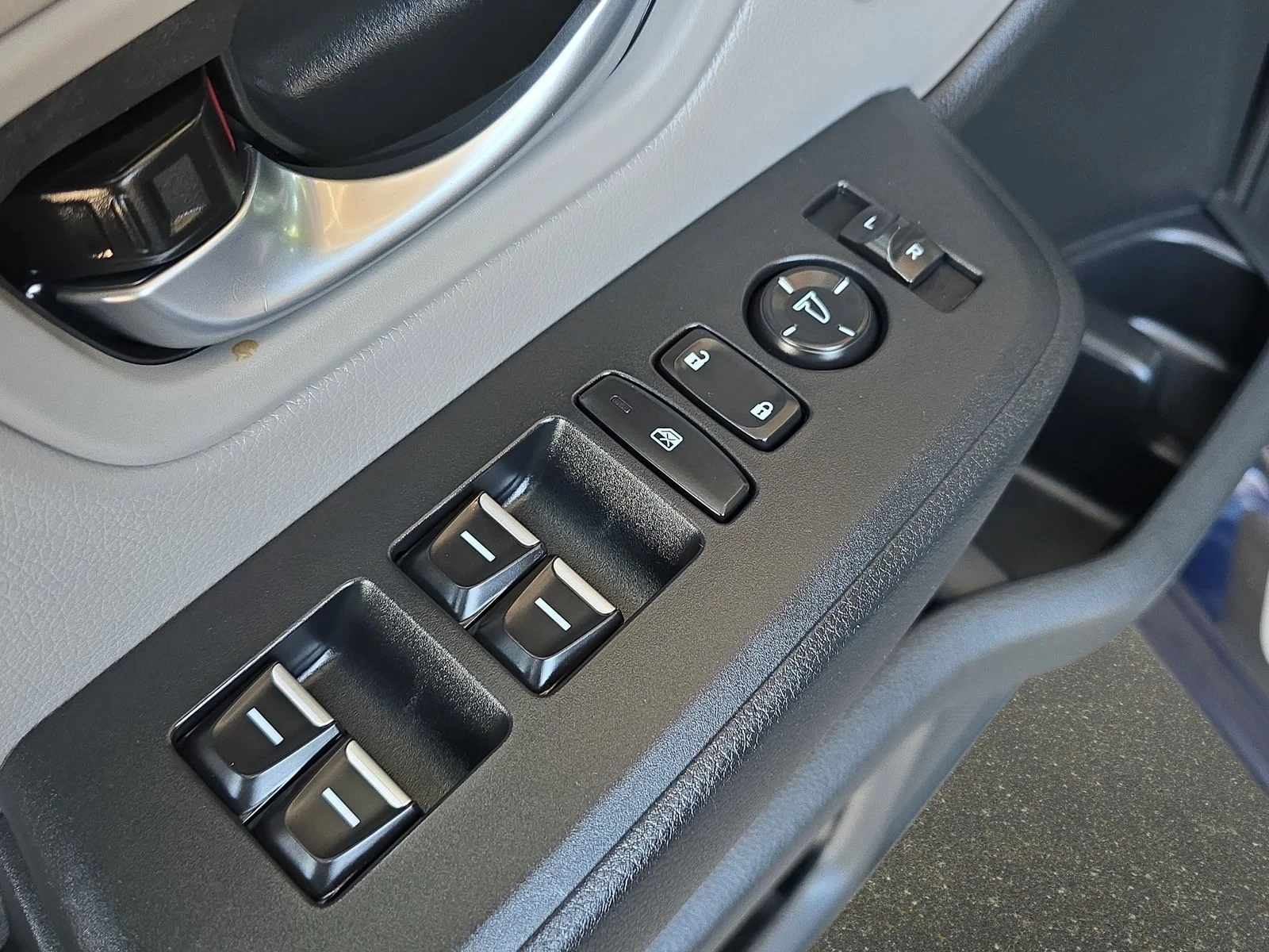 2025 Honda Pilot Touring - Photo 27
