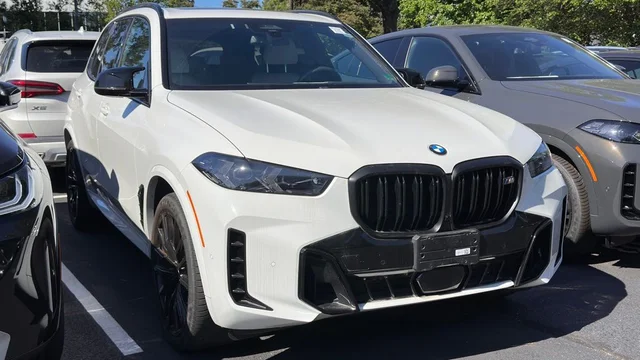 2024 BMW X5 M60i
