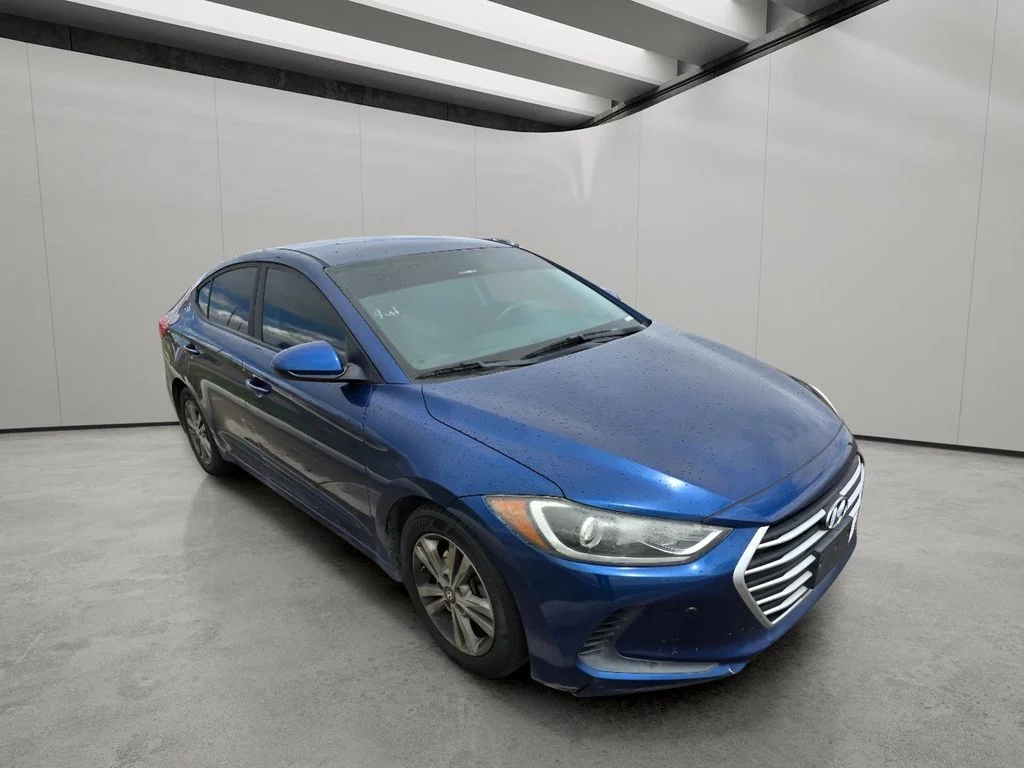 Used 2018 Lakeside Blue Hyundai SEL image 7