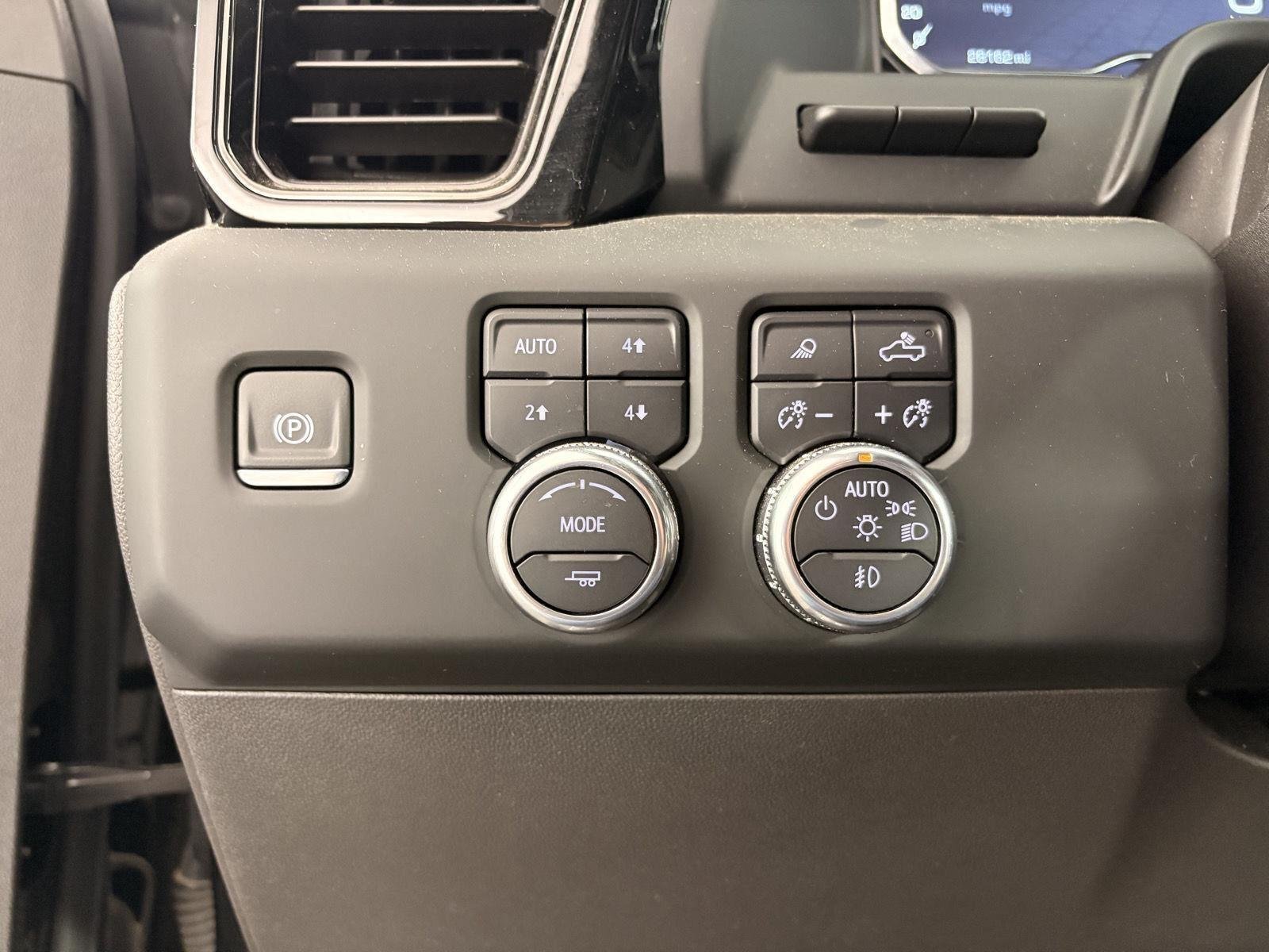 Used 2024 Onyx Black GMC AT4 image 32