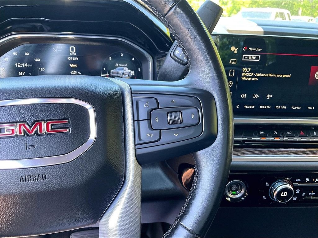 Used 2023 White GMC Elevation image 24