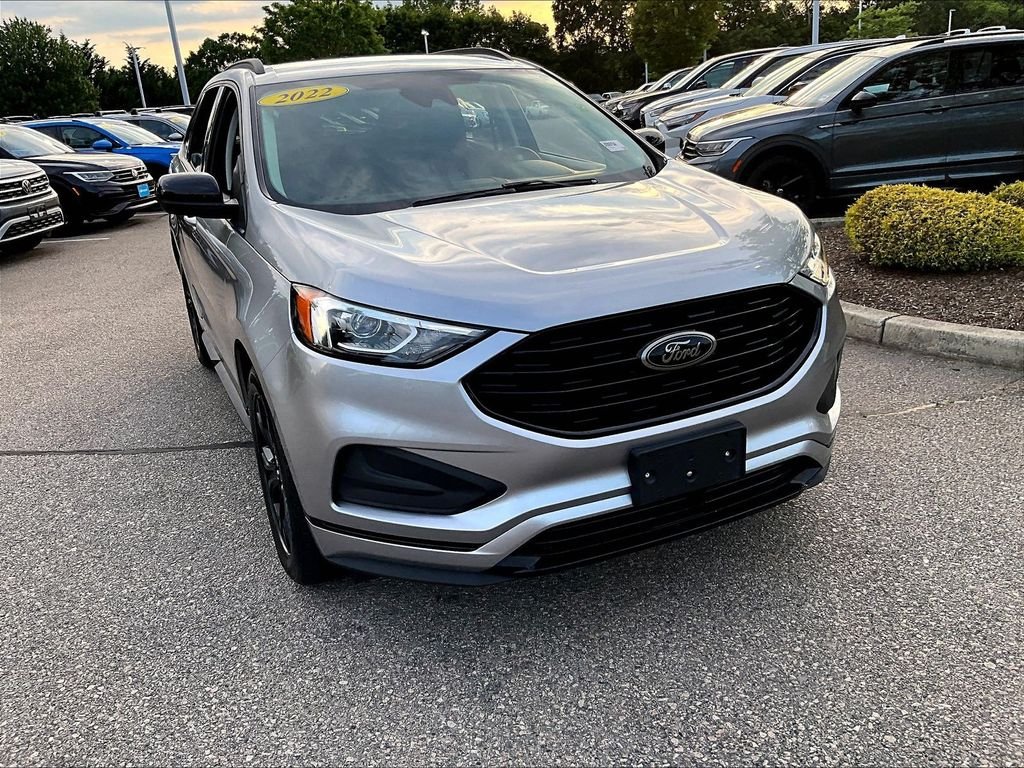 Used 2022 Silver Ford SE image 29