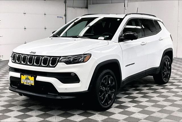 2023 Jeep Compass Latitude Lux - Photo 12