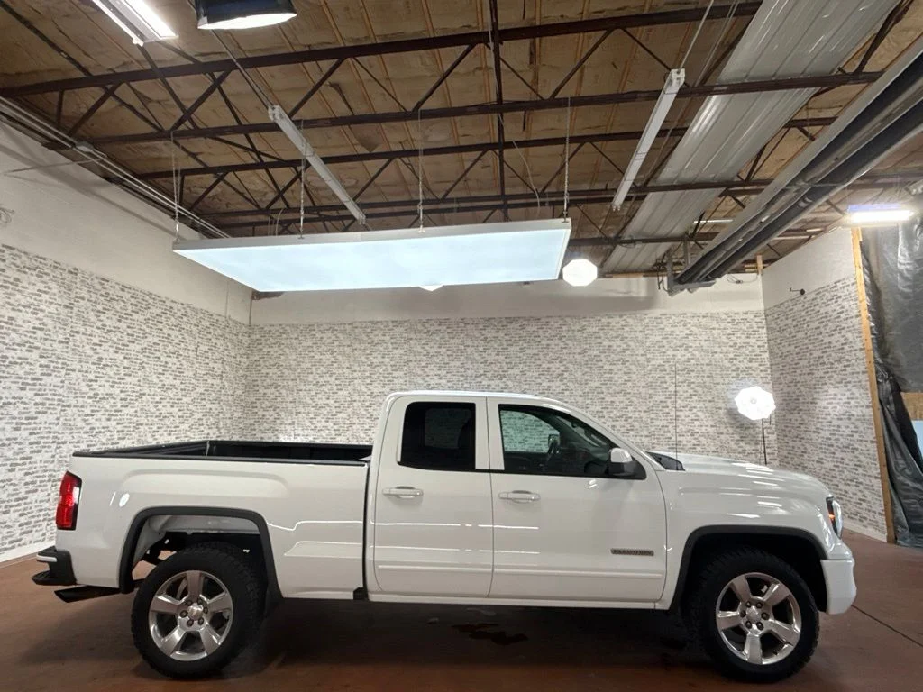 Used 2017 Summit White GMC Base image 8