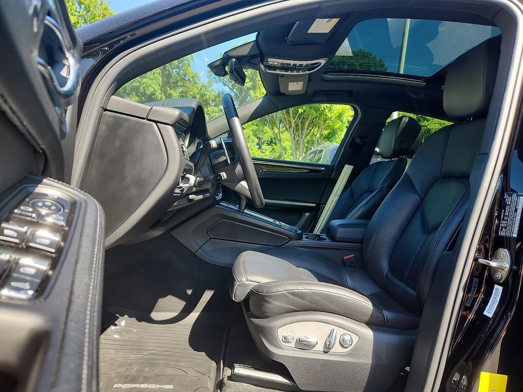 Used 2022 Black Porsche Base image 13
