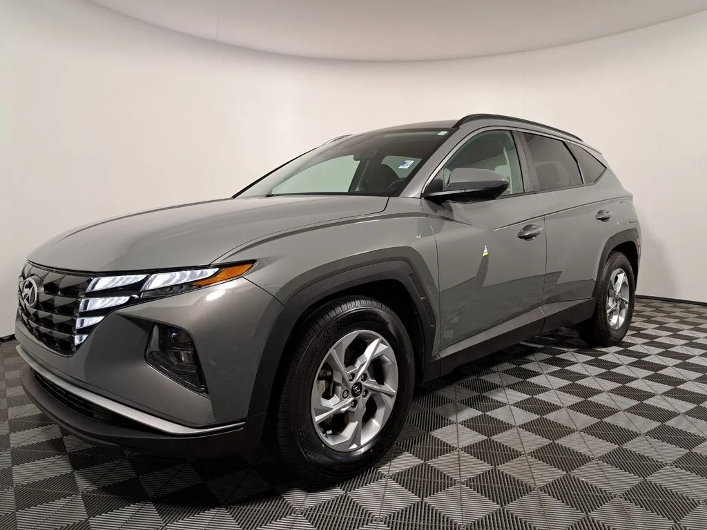 Used 2024 Gray Hyundai SEL image 1