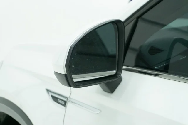 Used 2023 WHITE Volkswagen SEL image 15
