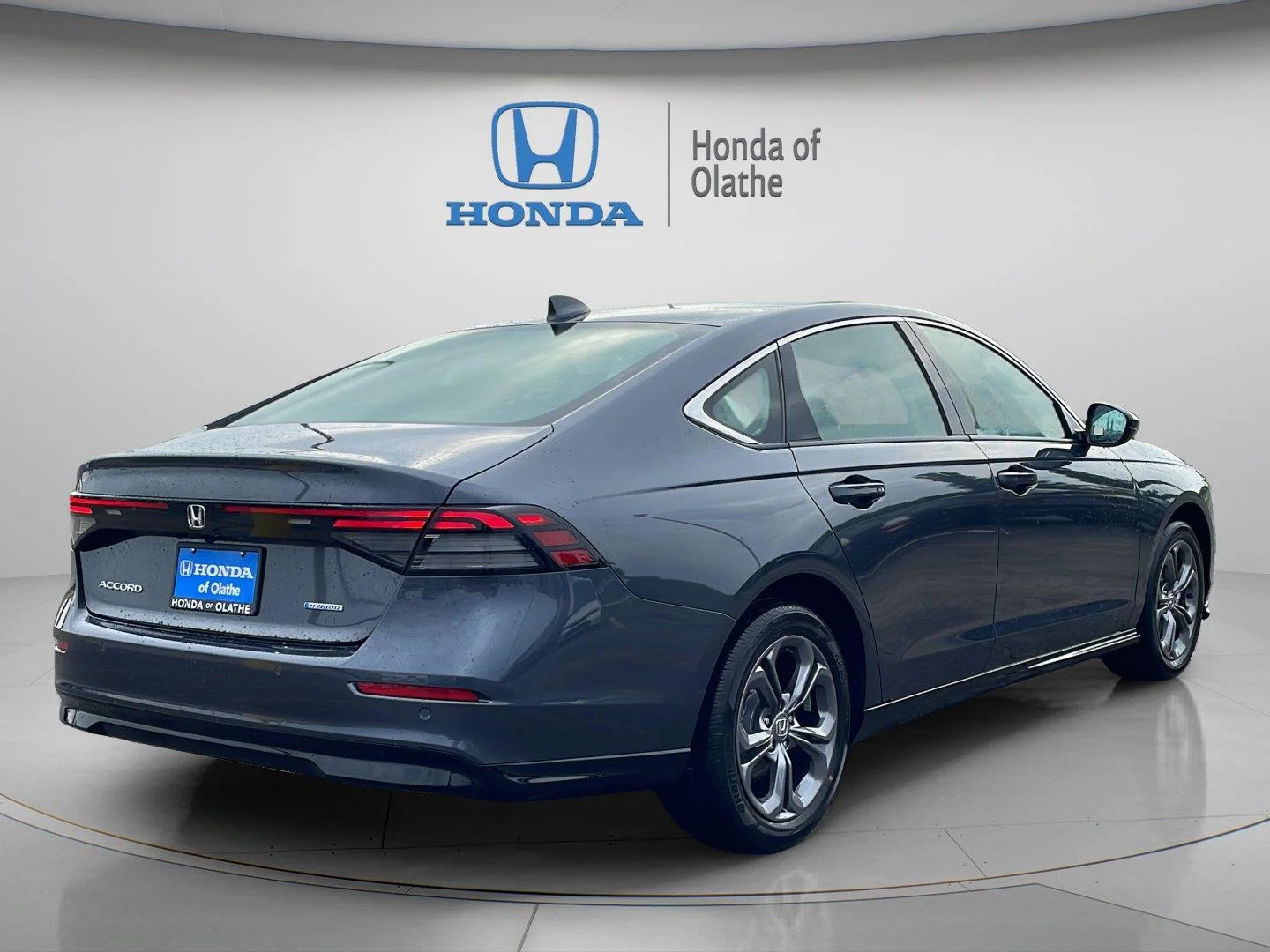 New 2026 Meteorite Gray Metallic Honda EX-L image 3
