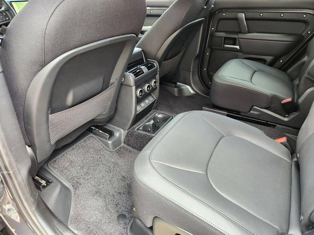 2025 Land Rover Defender V8 - Photo 20