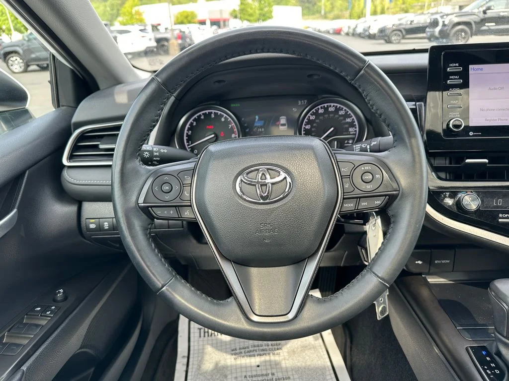 Used 2023 White Toyota SE image 19