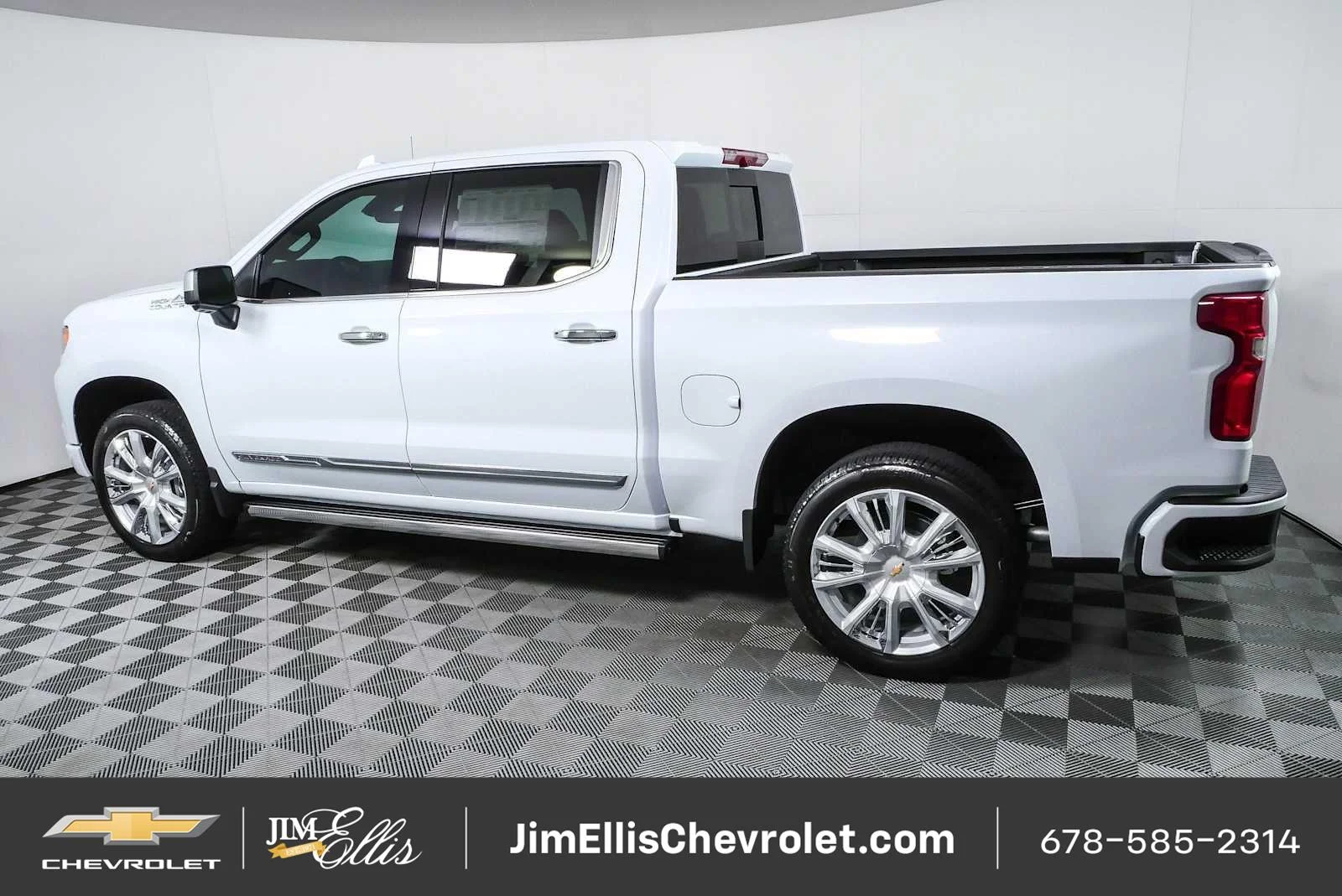 New 2026 Polar White Tricoat Chevrolet High Country image 33