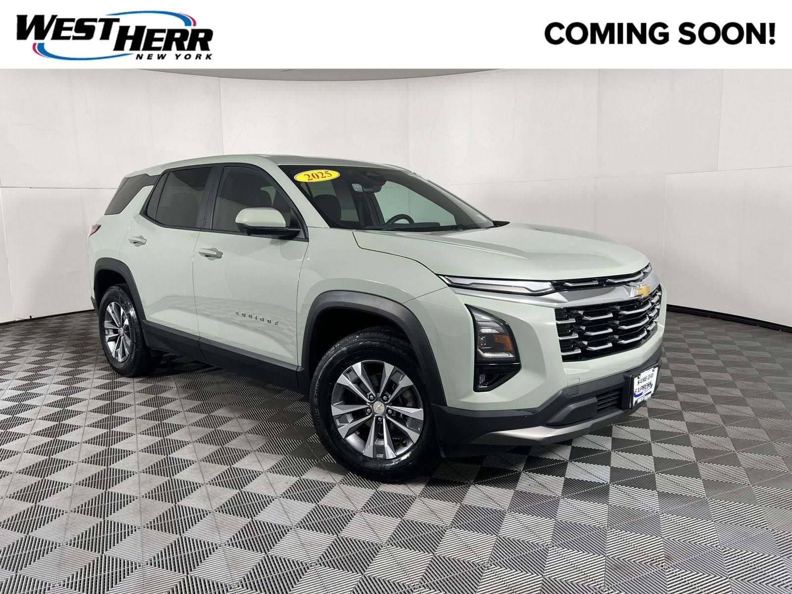 Used 2025 Cacti Green Chevrolet AWD LT image 1