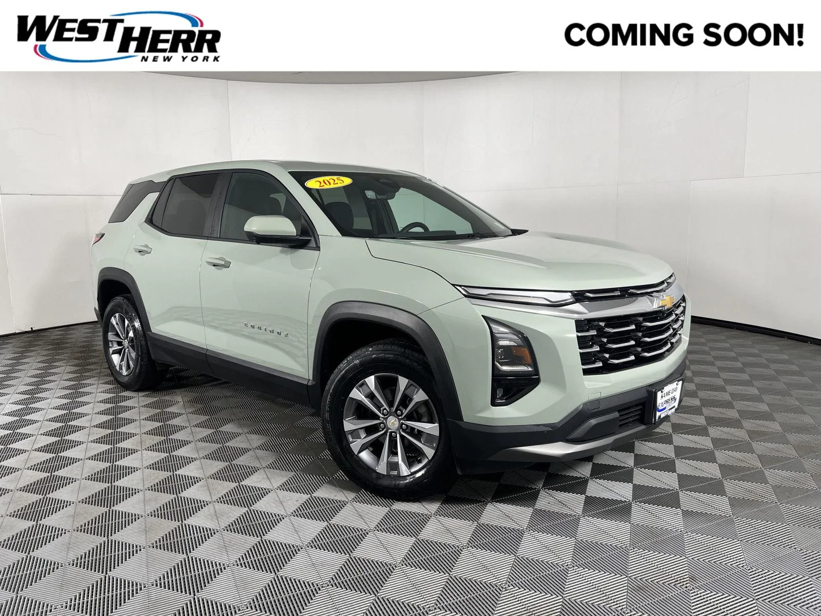 Used 2025 Cacti Green Chevrolet AWD LT image 1