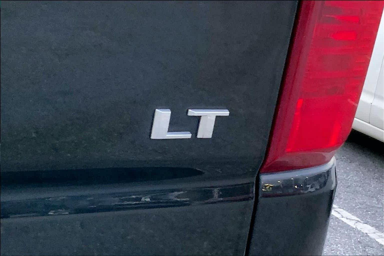 Used 2019 Black Chevrolet LT image 9
