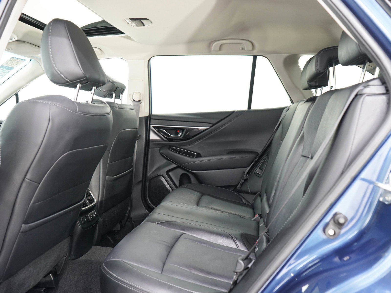 Used 2021 Abyss Blue Pearl Subaru Limited image 15