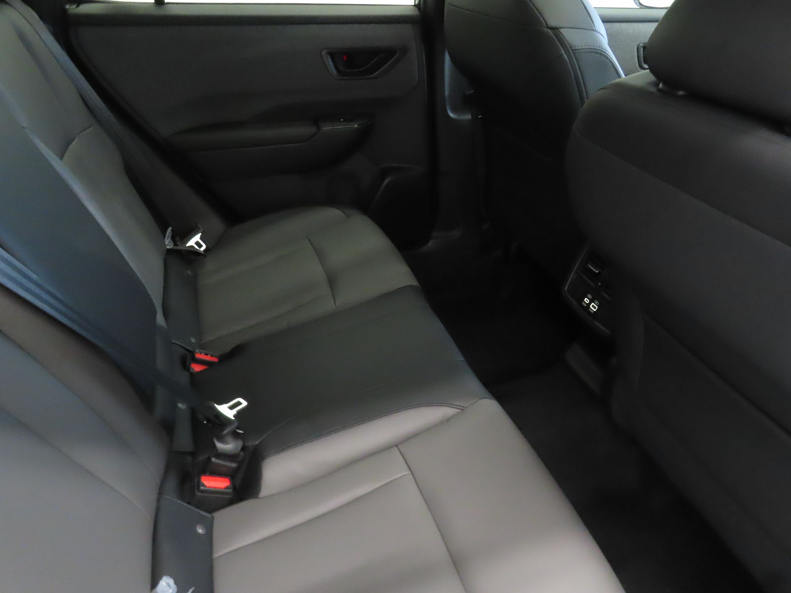 New 2026 MAGNETITE GRAY METALLIC Subaru Premium image 24