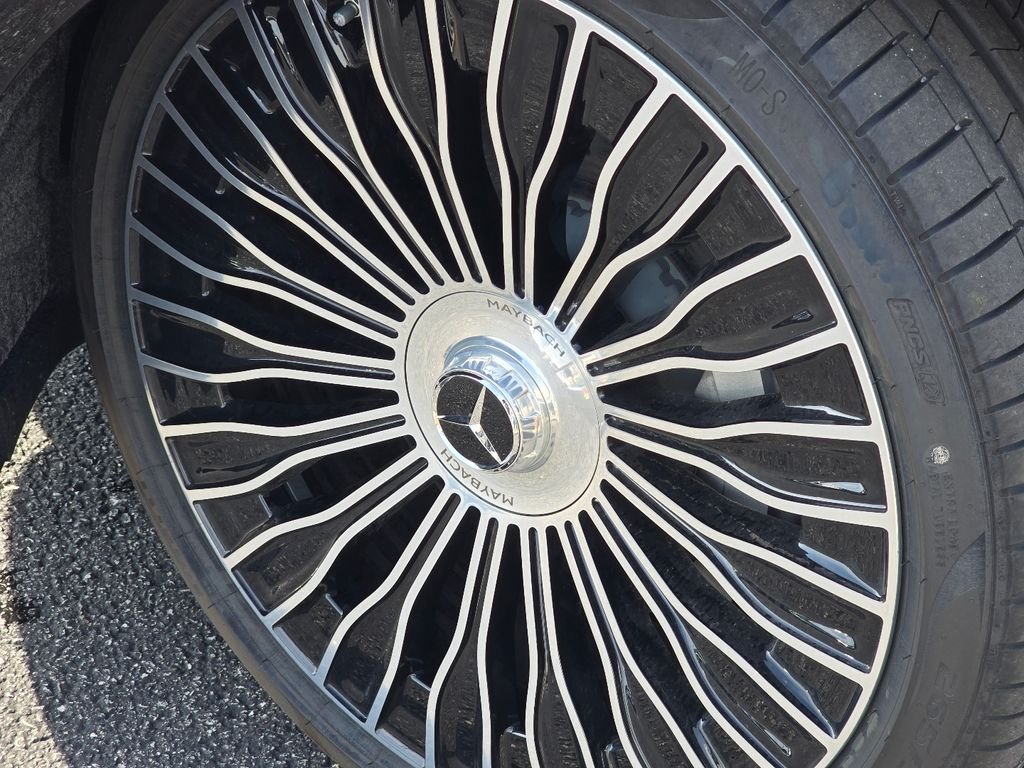 New 2026 Obsidian Black Metallic Mercedes-Benz Maybach S 580 image 20