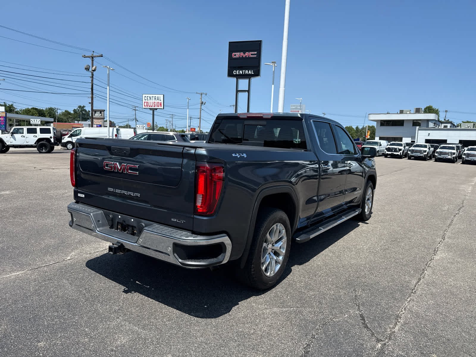 Used 2019 DARK SKY METALLIC GMC SLT image 5
