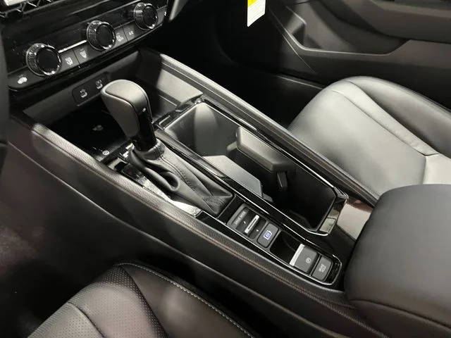 New 2026 Solar Silver Metallic Honda EX-L image 19