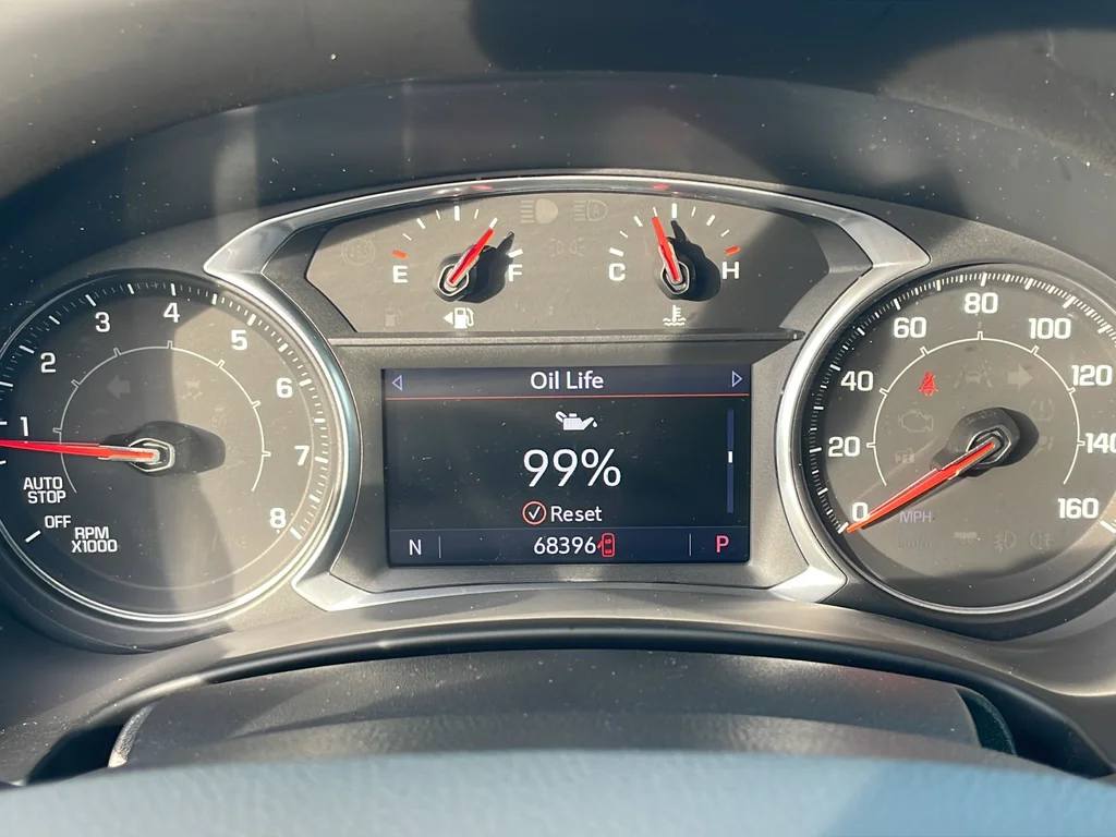 Used 2022 Silver GMC SLT image 13