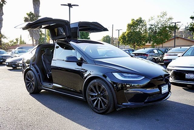 Used 2022 Black Tesla Plaid image 10
