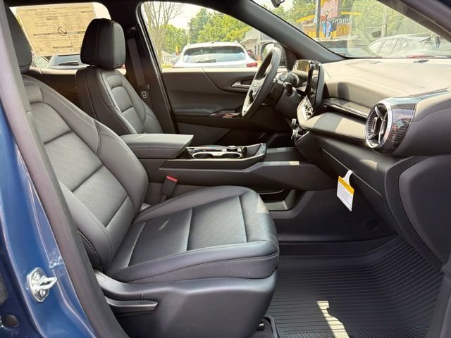 2027 Chevrolet Equinox LT - Photo 15