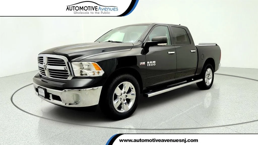 2017 RAM 1500 Big Horn 4x4 Crew Cab 5'7's photo
